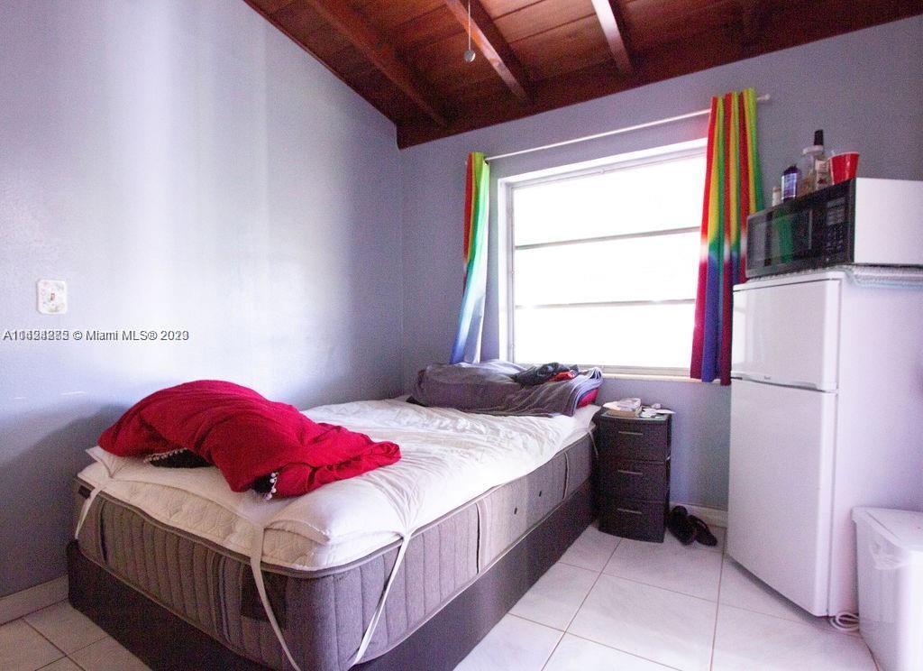 Foto del edificio - 1741 NE 178th St