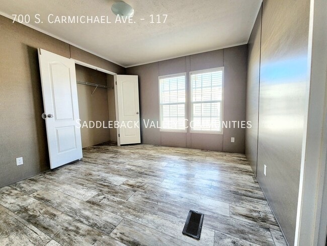 Building Photo - 700 S Carmichael Ave