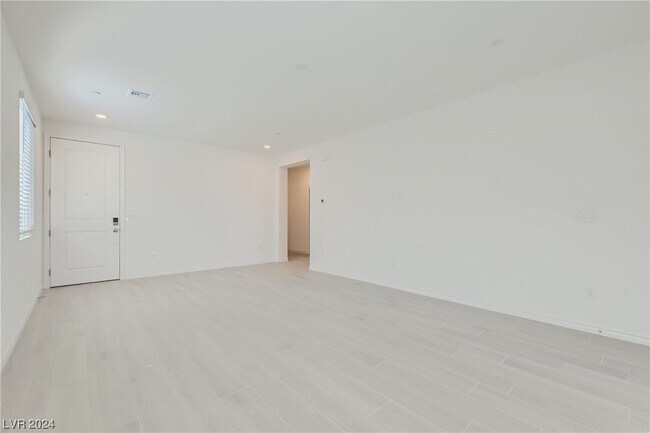 Building Photo - 9770 Redwood Cascade St