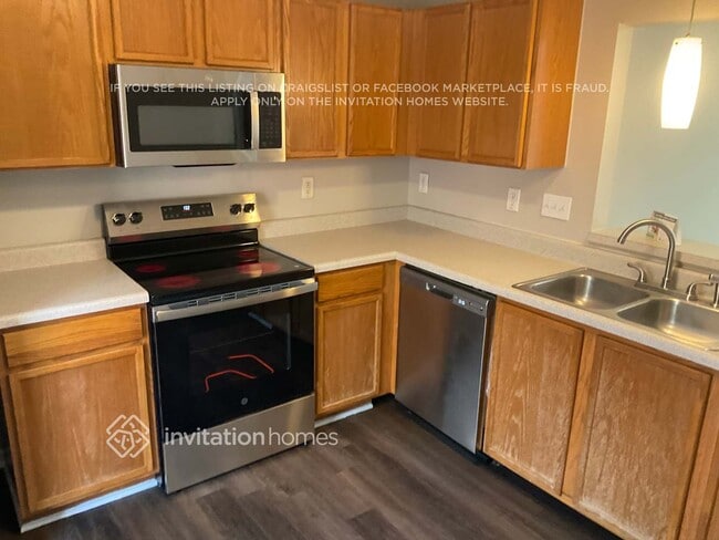 Foto del edificio - 329 Tanner Ct