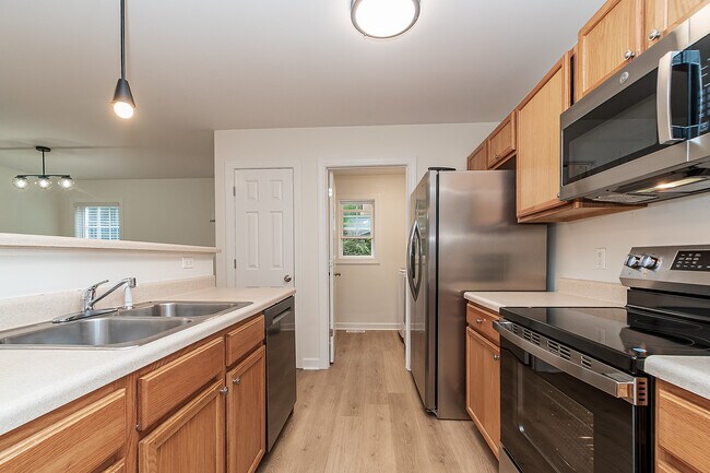 Foto del edificio - 729 Stadium Dr