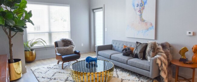 Foto del edificio - 943 N Ormewood Park Dr SE