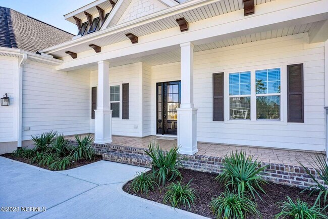 Foto del edificio - 5309 Barcroft Lake Dr