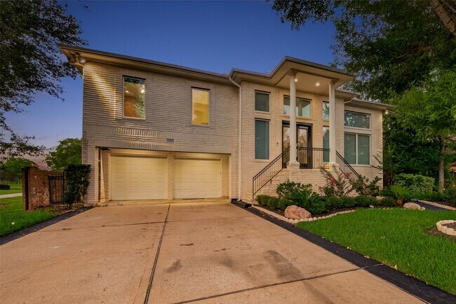 Foto del edificio - 7203 Timberlake Dr