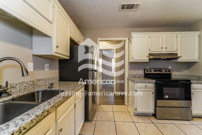 Foto del edificio - 814 Harvey St