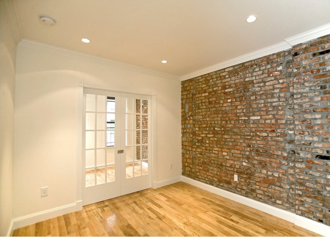 Building Photo - 311 Mott St