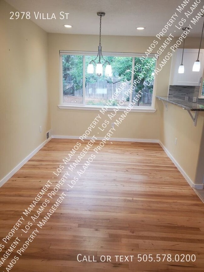 Building Photo - 2978 Villa St