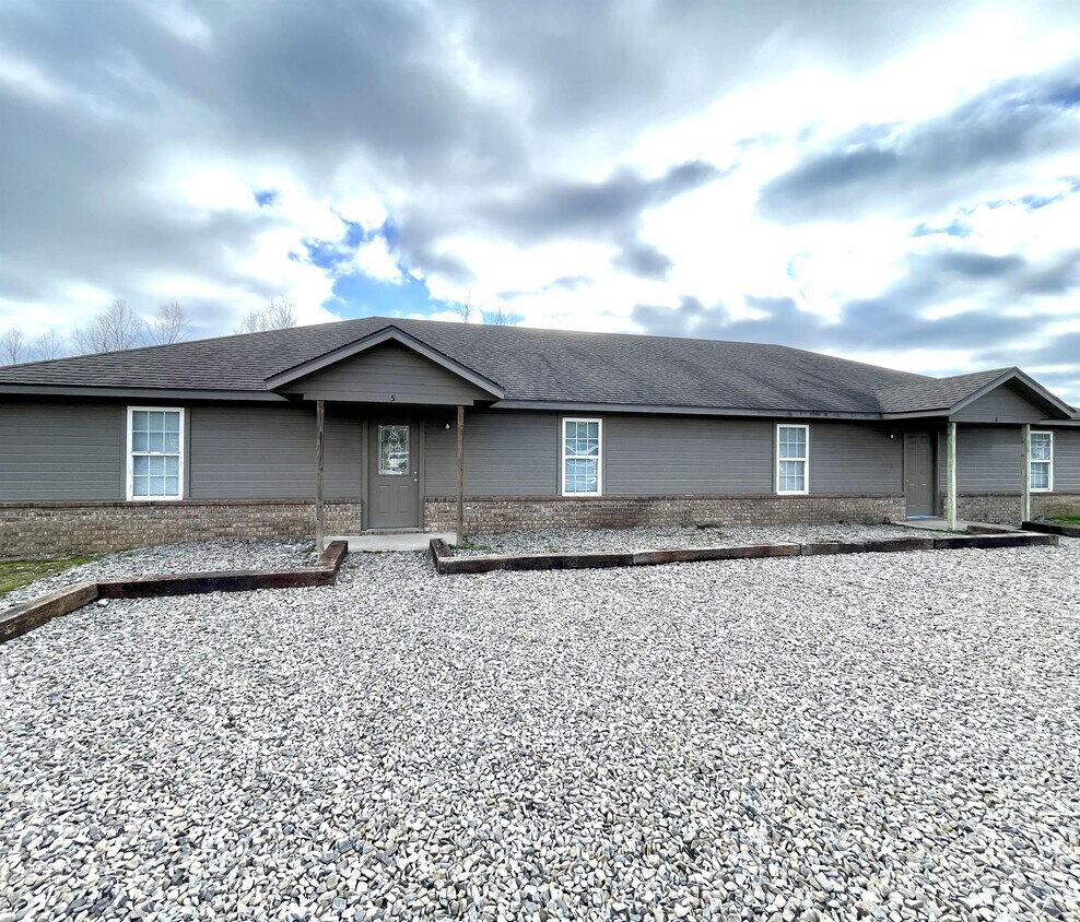 Primary Photo - 473814 E 1117 Rd