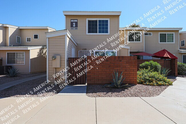 Building Photo - Nice 2 bedroom!
