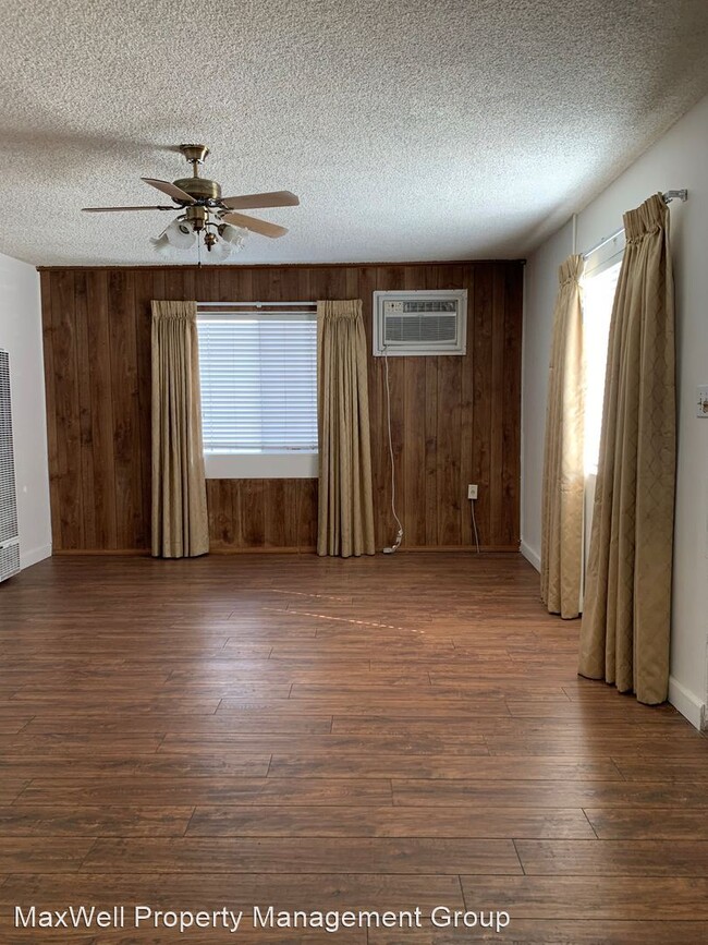 Foto del edificio - 2 br, 1 bath House - 15205 Roscoe Blvd.