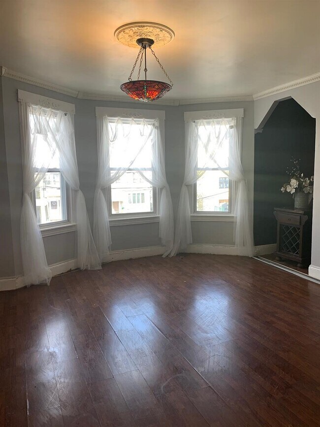 Foto del edificio - 712 John F. Kennedy Blvd