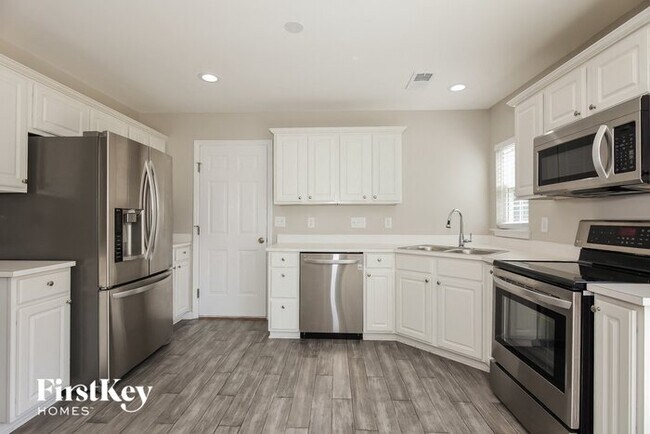Foto del edificio - 2807 Cougar Hill Ct