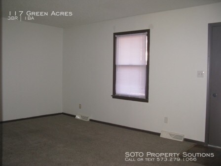 Primary Photo - 117 Green Acres Dr
