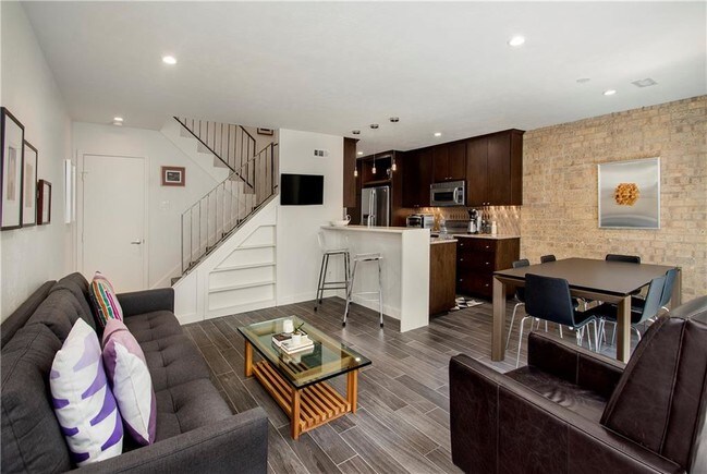 Foto del edificio - 3628 Routh St