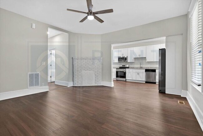 Building Photo - Entire Flat Available in Earlewood