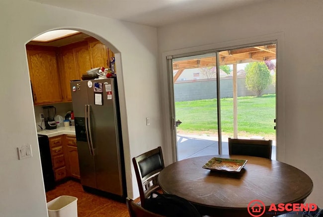 Building Photo - 3 Bedroom | 2 Bathroom — Bakersfield, CA 93313