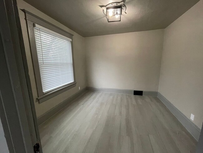 Foto del edificio - 3172- 3172A N Holton St