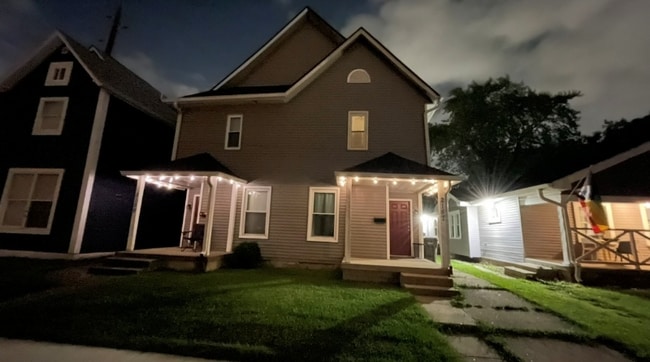 Building Photo - 2159-2159 Bellefontaine St