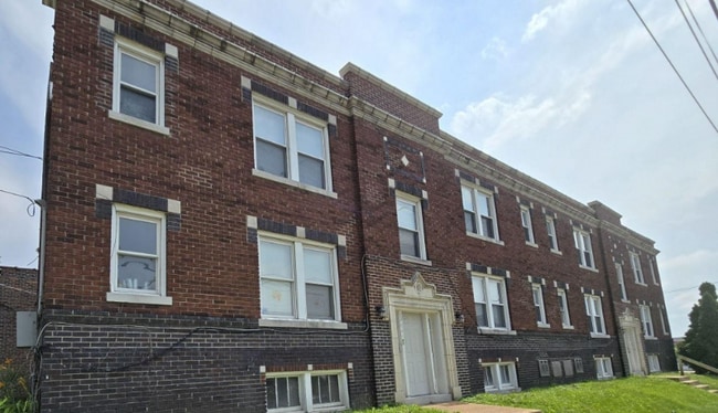 Building Photo - 2900-2906 Pestalozzi St