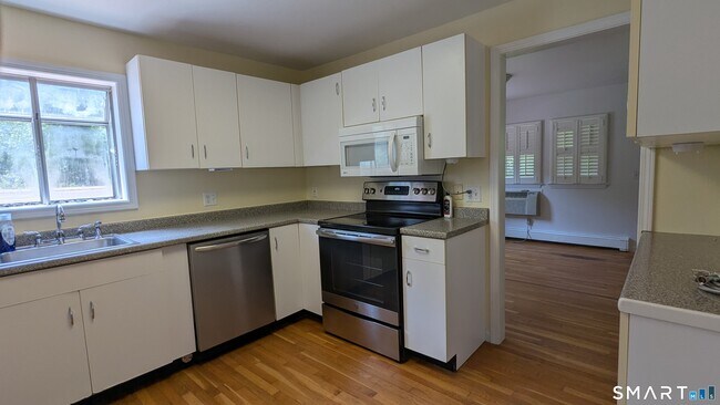 Foto del edificio - 117 N Taylor Ave