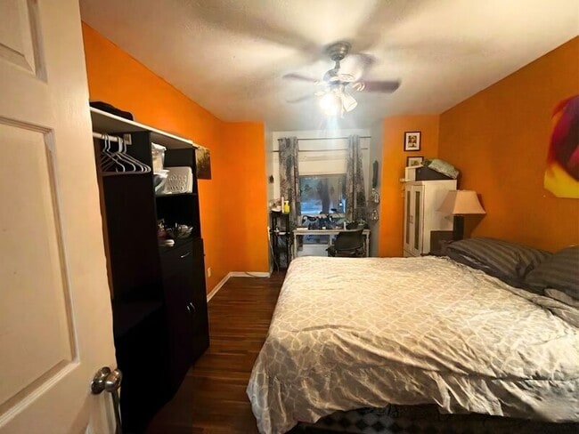 Photo du bâtiment - 44 Spring St