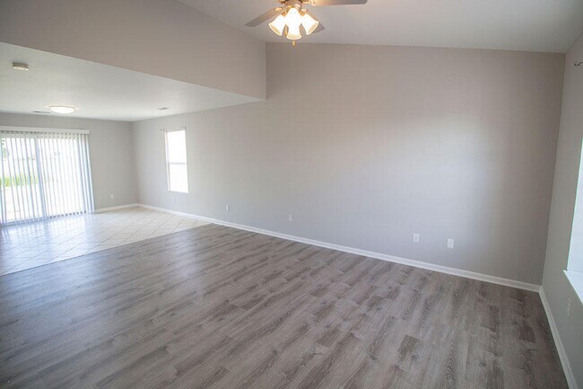 Building Photo - 1642 High Quest Cir