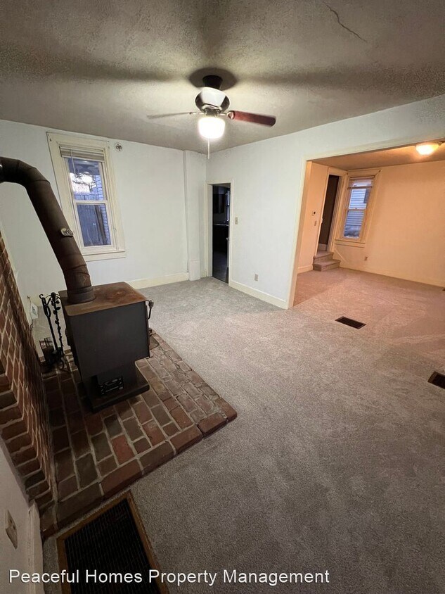 Primary Photo - 3 br, 2 bath House - 2016 Main St