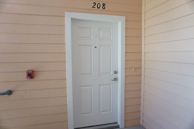 Foto del edificio - 4920 Key Lime Dr