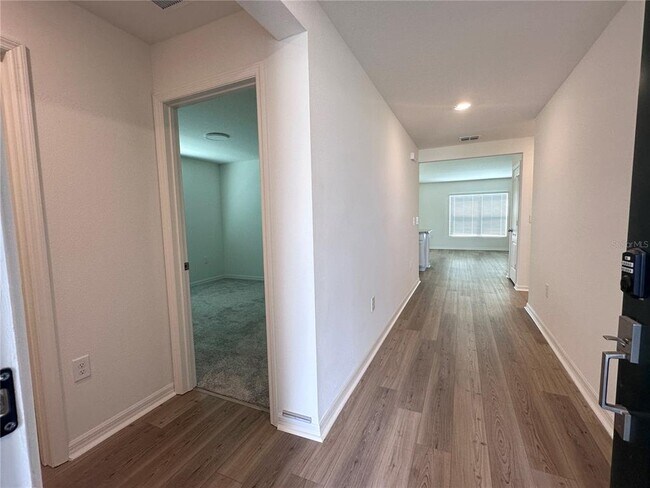 Foto del edificio - 148 Summerlin Loop