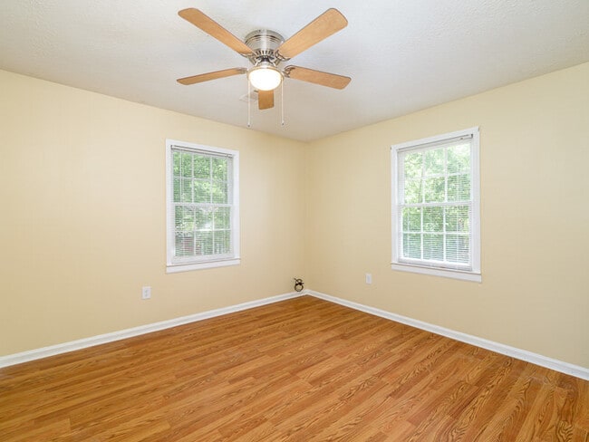 Foto del edificio - 1346 Miller Reed Ave SE