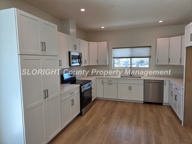 Foto del edificio - AVAILABLE NOW - 2 Bed, 2 Bath Downstairs Morro Bay Apartment