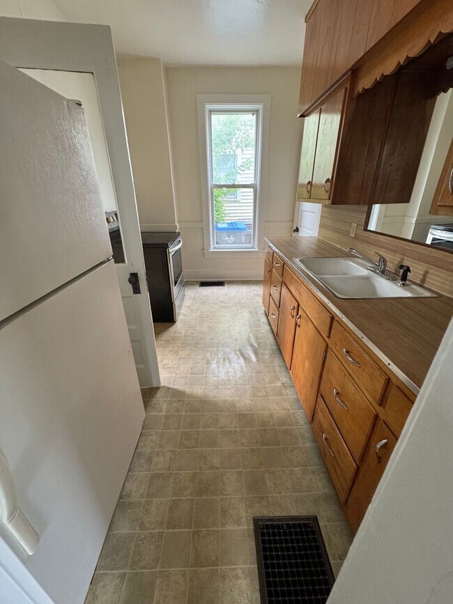 Foto del edificio - Nice 3-Bedroom Home For Rent in Elkhart