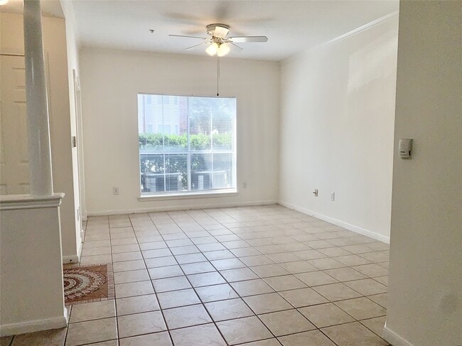 Building Photo - 1330 Old Spanish Trl