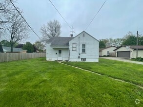 Building Photo - 606 N Court St