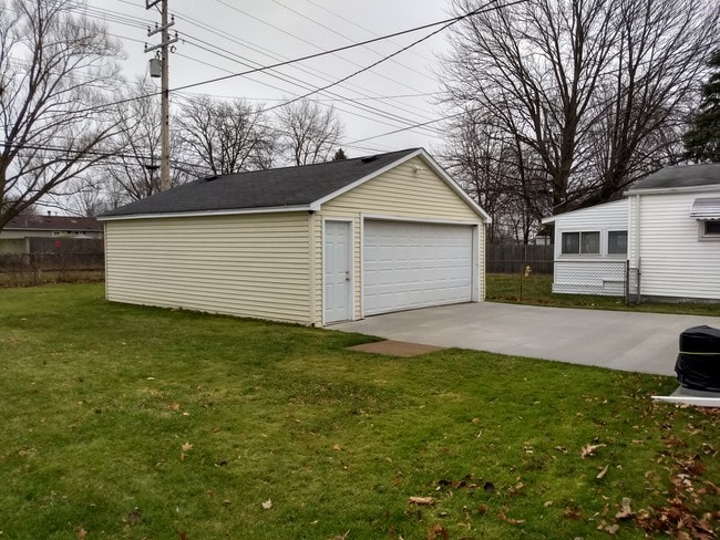 Building Photo - 60 Canfield Dr