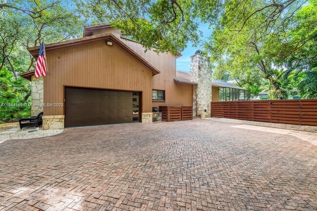 Foto del edificio - 8120 SW 182nd St