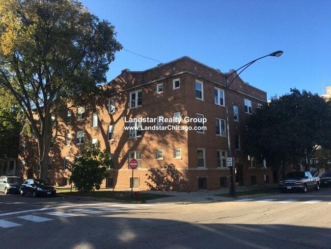 Building Photo - 1604 W Olive Ave