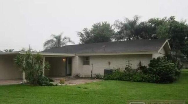 Building Photo - 5618 Arnold Palmer Dr