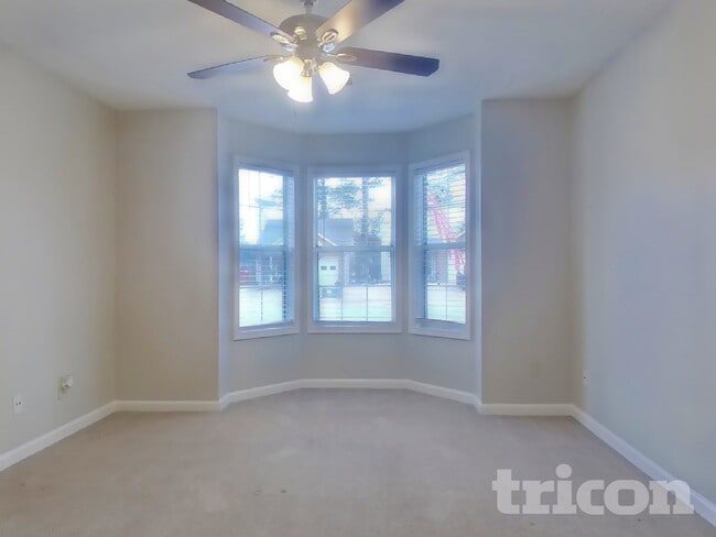 Building Photo - 1831 Commonwealth Dr