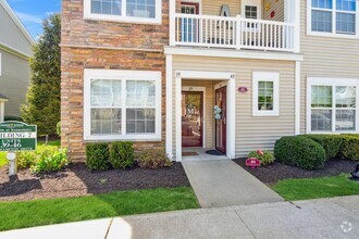Building Photo - 39 Southampton Dr