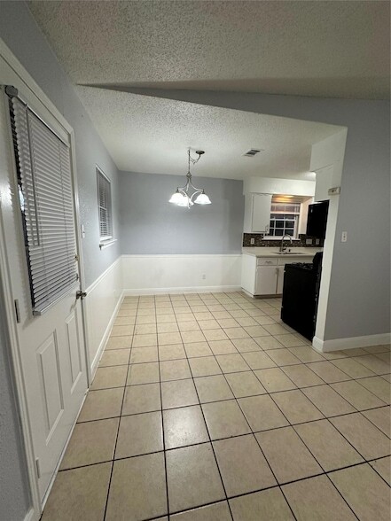 Building Photo - 7908 Creekmere Ln