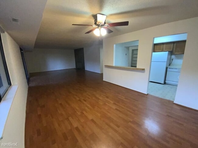 Building Photo - 2 br, 2 bath Condo - 7 Suntop Ct 201 Unit 201