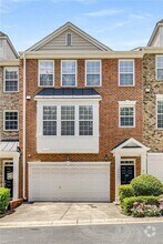 Building Photo - 4664 Creekside Villas Way