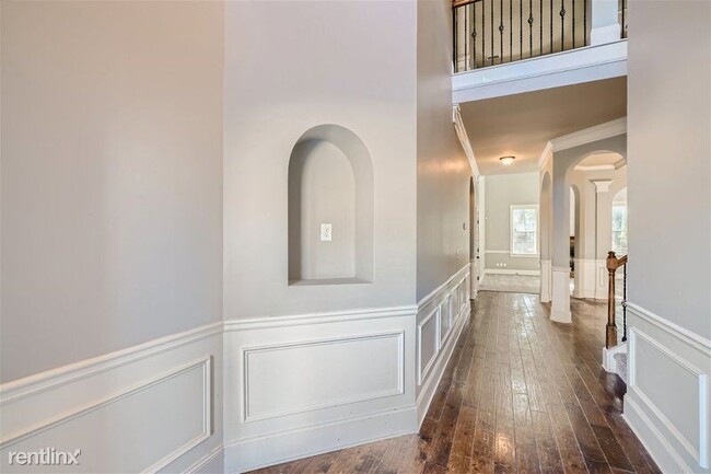 Building Photo - 5 br, 3.5 bath House - 2817 Austin Commons...