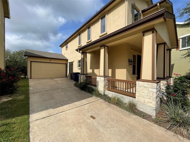 Building Photo - 7313 Rimcrest Cove
