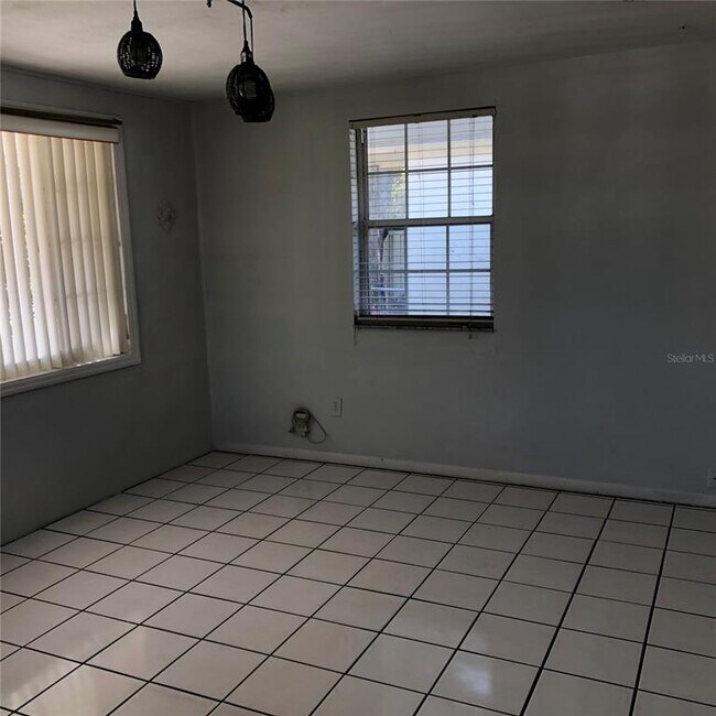 Building Photo - 409 S Orleans Ave