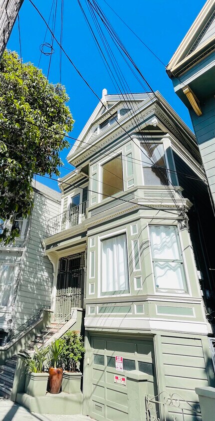 Primary Photo - 2321 Bryant St