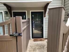 Building Photo - 202 Park Ridge Cir