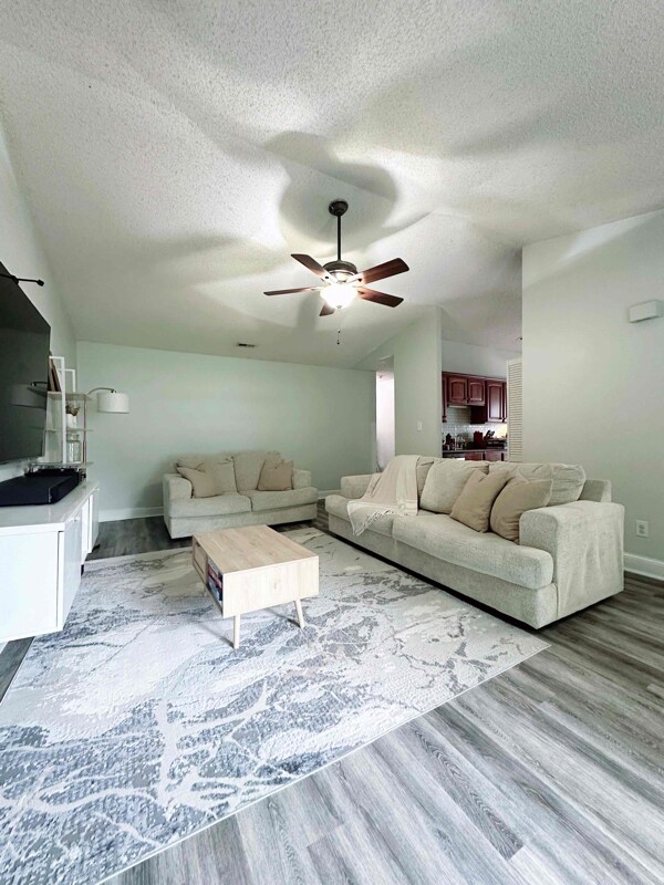 Building Photo - 1307 Petrell Dr