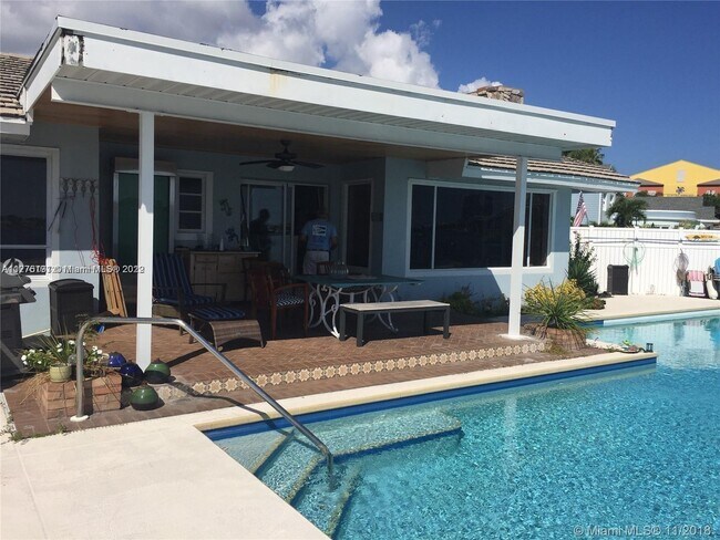 Foto del edificio - 333 E 24th St